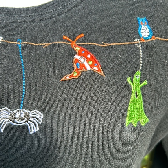 Vintage Halloween Black Shirt W/ Embroidered Figures & Symbols Size Medium - Picture 4 of 7